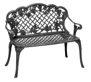 Classical European Cast Iron Garden Table And Chairs Weather Resistant